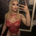 Alice feucht, geil und sexy wartet auf dich. Bild