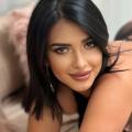 Maya geiles Girl mit dicken Titten. Bild