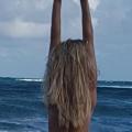 Reife Blondine von 58 Jahren sucht Sex.