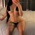 Kim, bildhübsche Frau von 22 Jahren. Bild